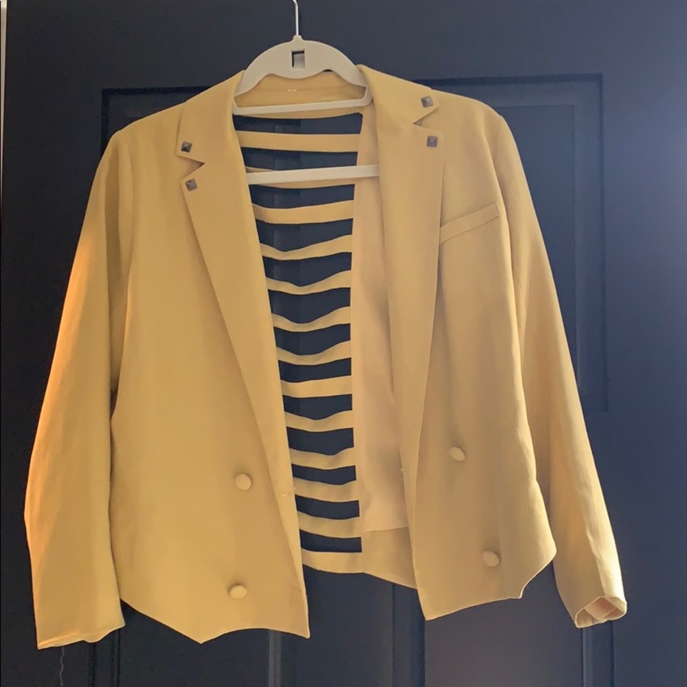 Mustard yellow blazer